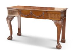 A HANDSOME GEORGIAN REVIVAL MAHOGANY BREAKFRONT SERVING TABLE, ROBSON & SONS LTD