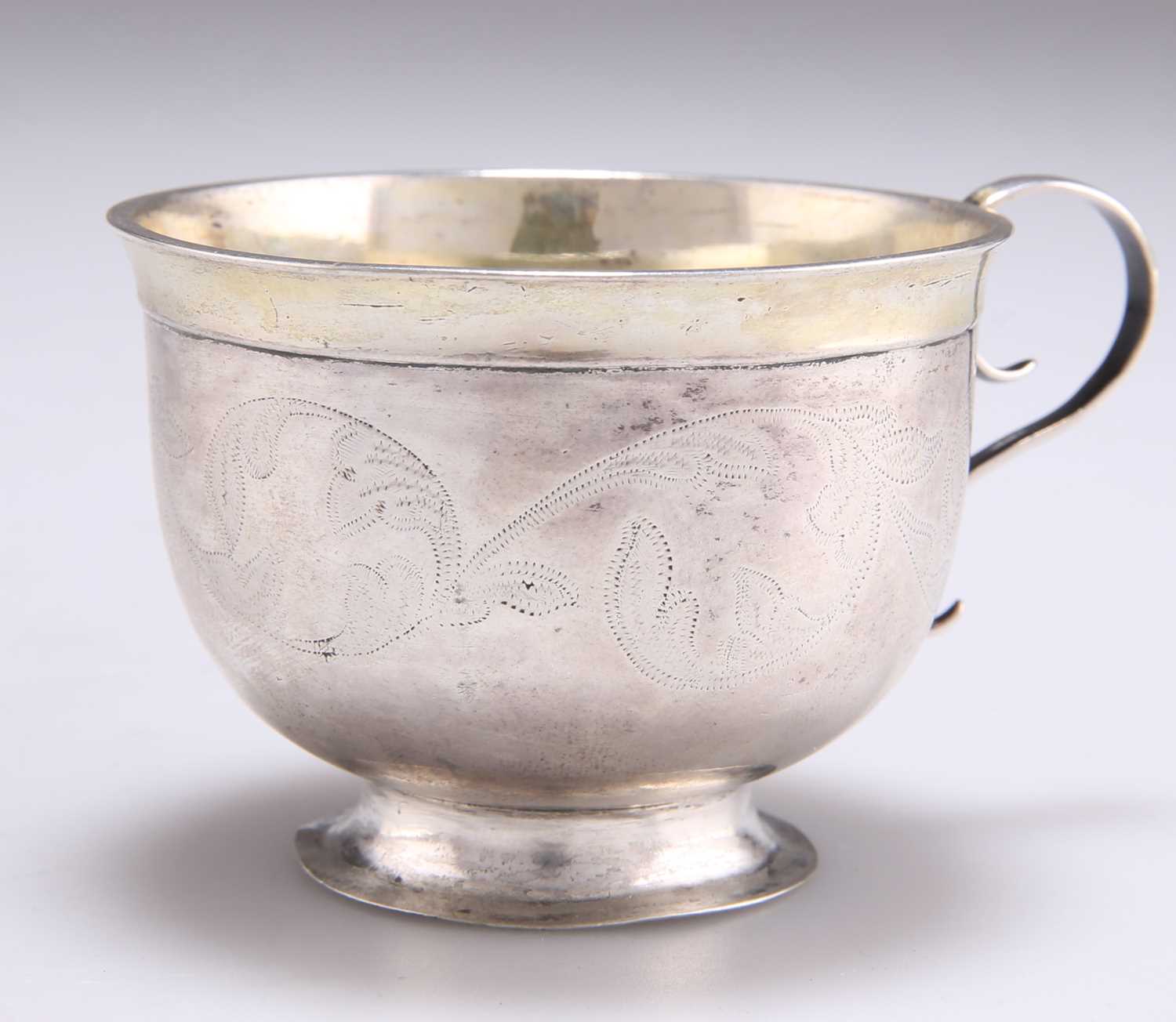 A 19TH CENTURY SWEDISH SILVER CUP - Bild 3 aus 3