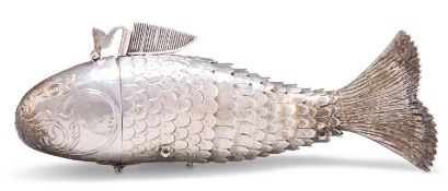 A FOREIGN SILVER FISH-FORM BOX