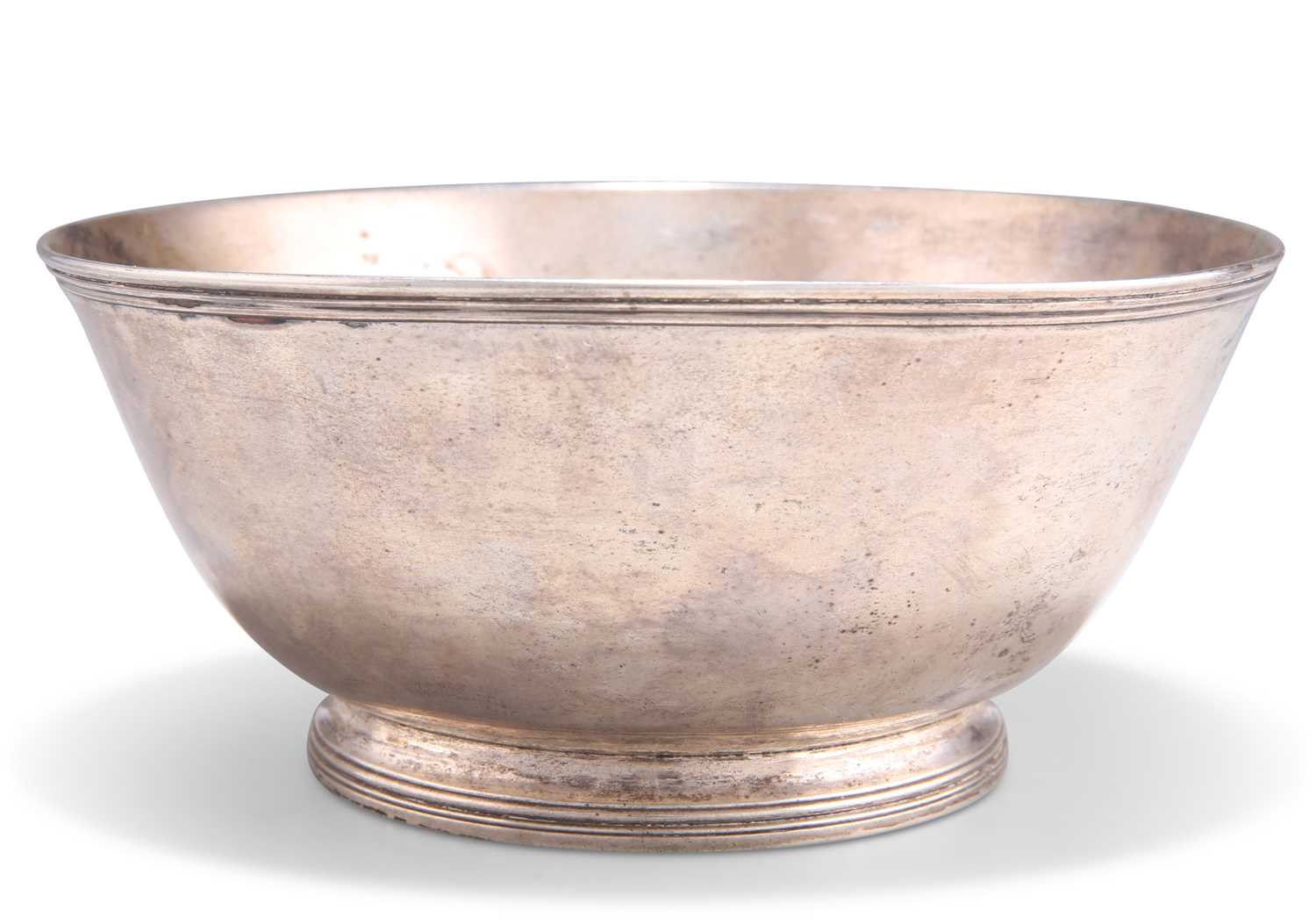 AN 18TH CENTURY GERMAN SILVER BOWL