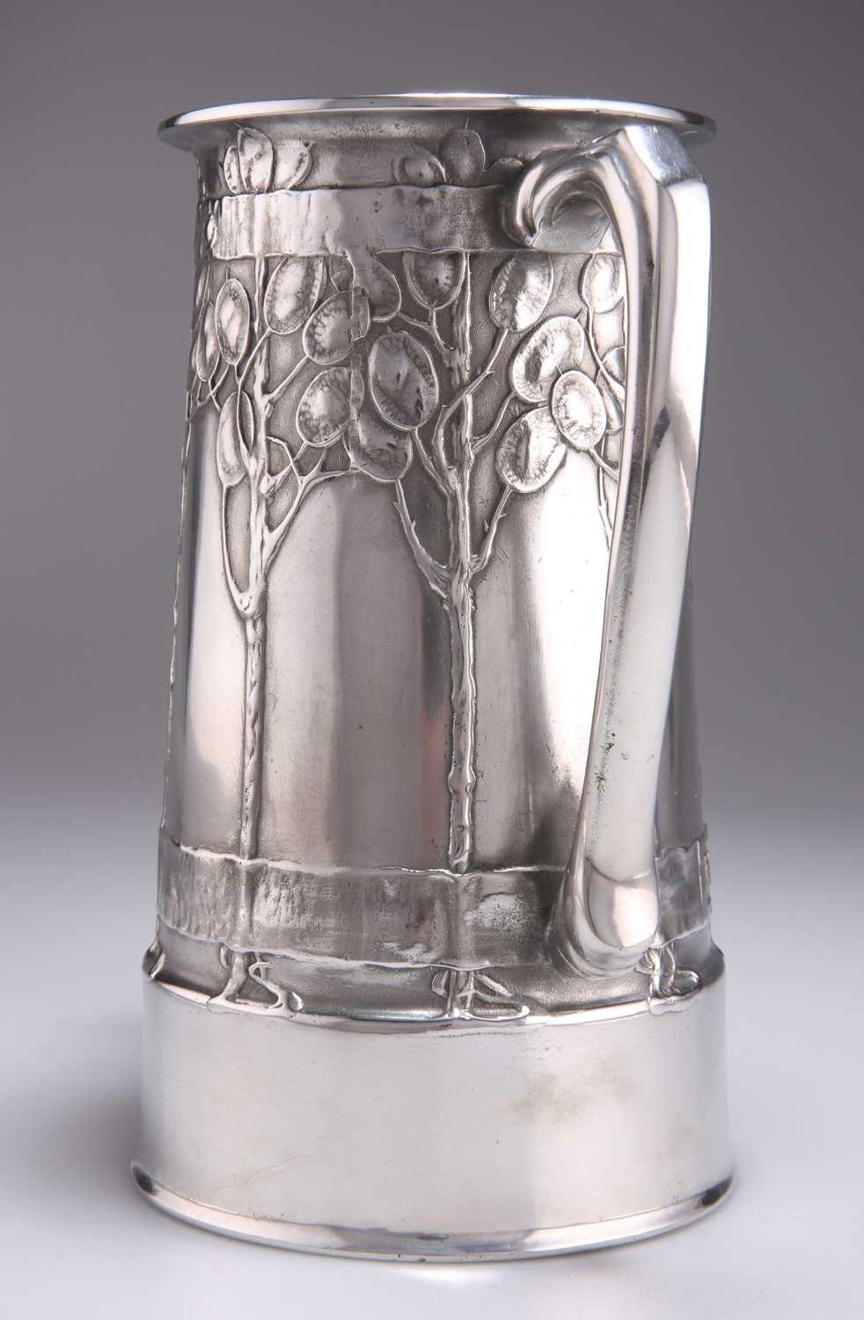 DAVID VEASEY FOR LIBERTY & CO, A TUDRIC PEWTER LOVING CUP - Image 3 of 3