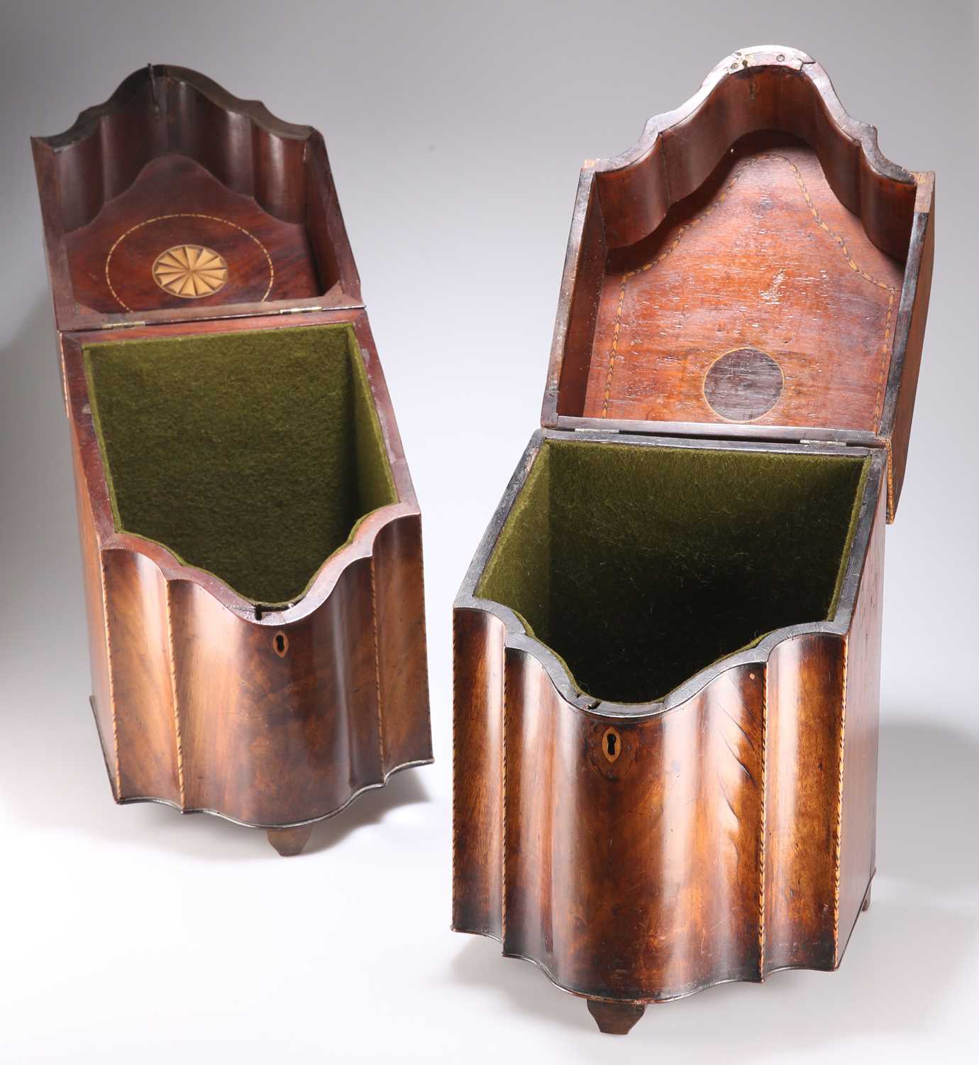 A PAIR OF GEORGE III MAHOGANY KNIFE BOXES - Bild 3 aus 3