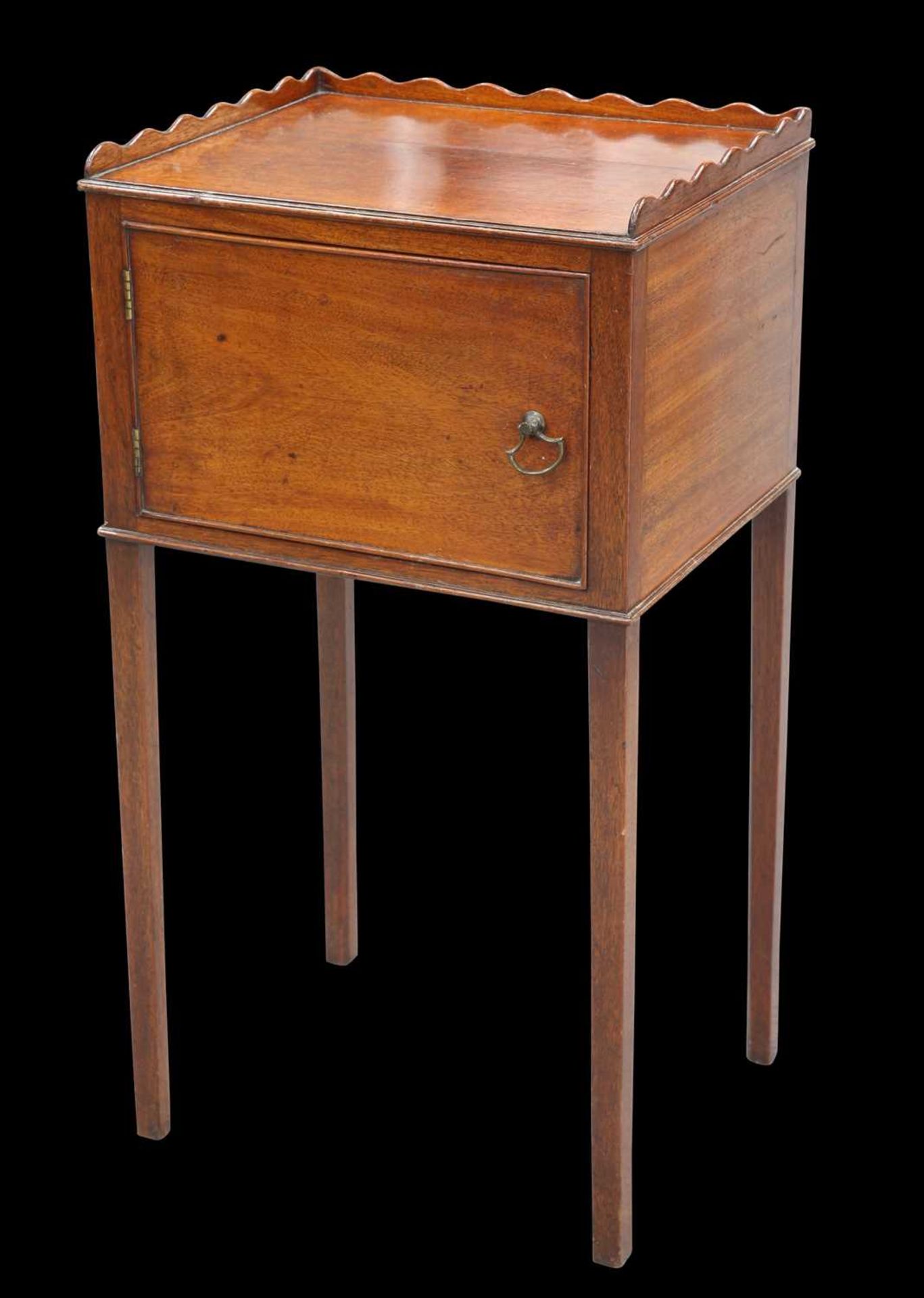 A GEORGE III MAHOGANY POT CUPBOARD