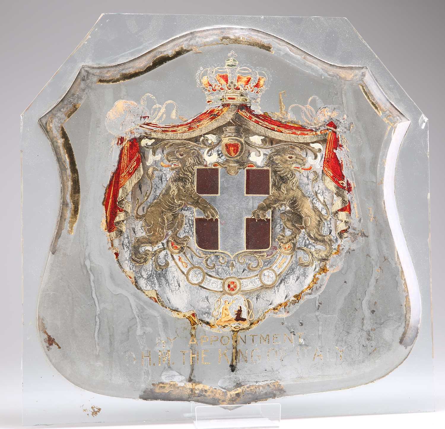 THREE ROYAL WARRANT GLASS SHIELDS, EARLY 20TH CENTURY - Bild 3 aus 3