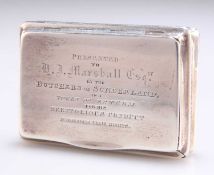 A GEORGE III SILVER SNUFF BOX