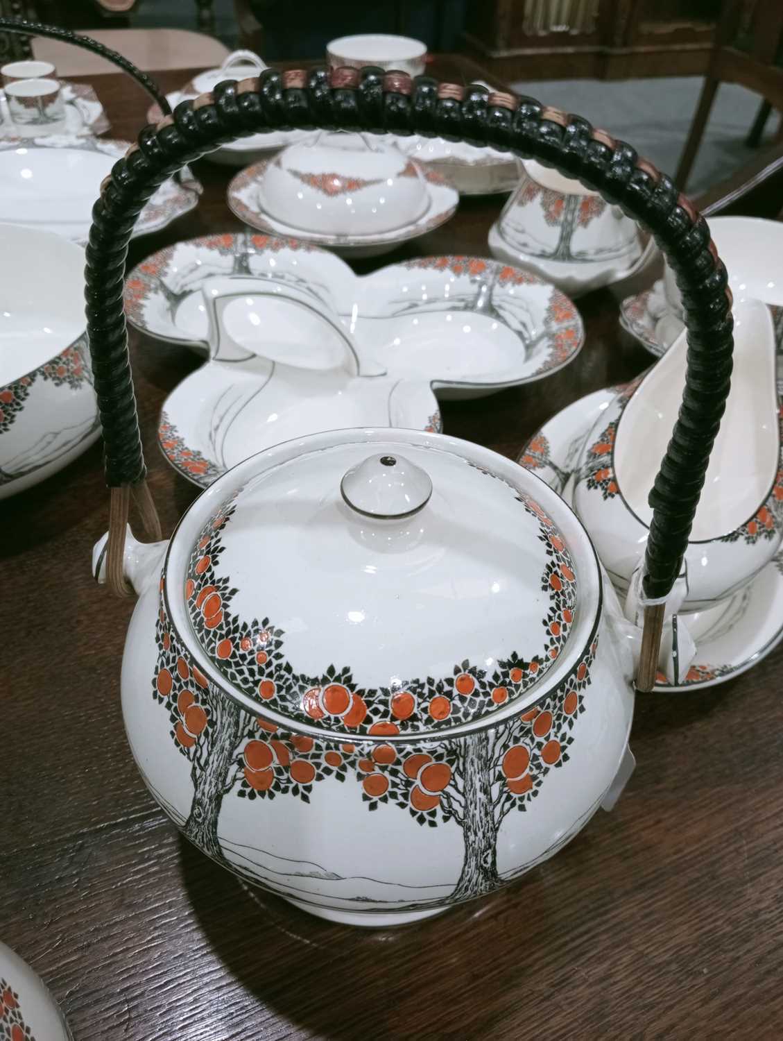 AN EXTENSIVE COLLECTION OF CROWN DUCAL ORANGE TREE PATTERN CHINA - Bild 15 aus 27