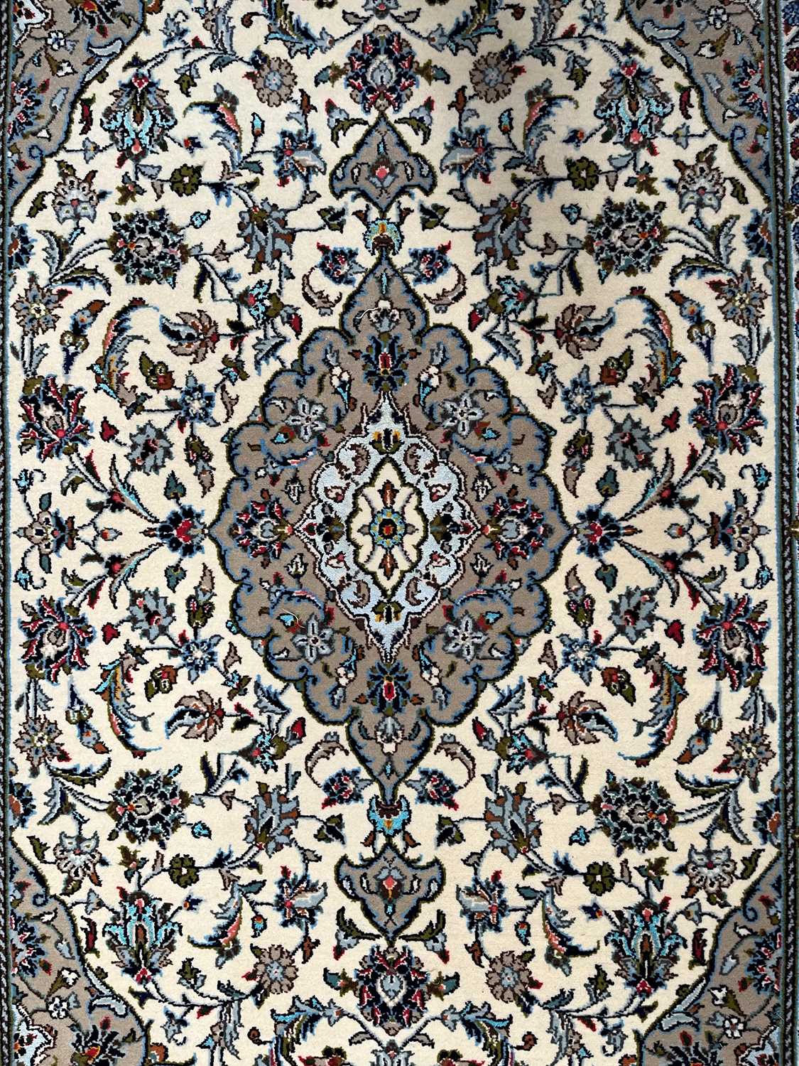 A KASHAN RUG - Image 2 of 5