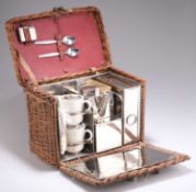 AN EARLY 20TH CENTURY TWO PERSON PICNIC SET