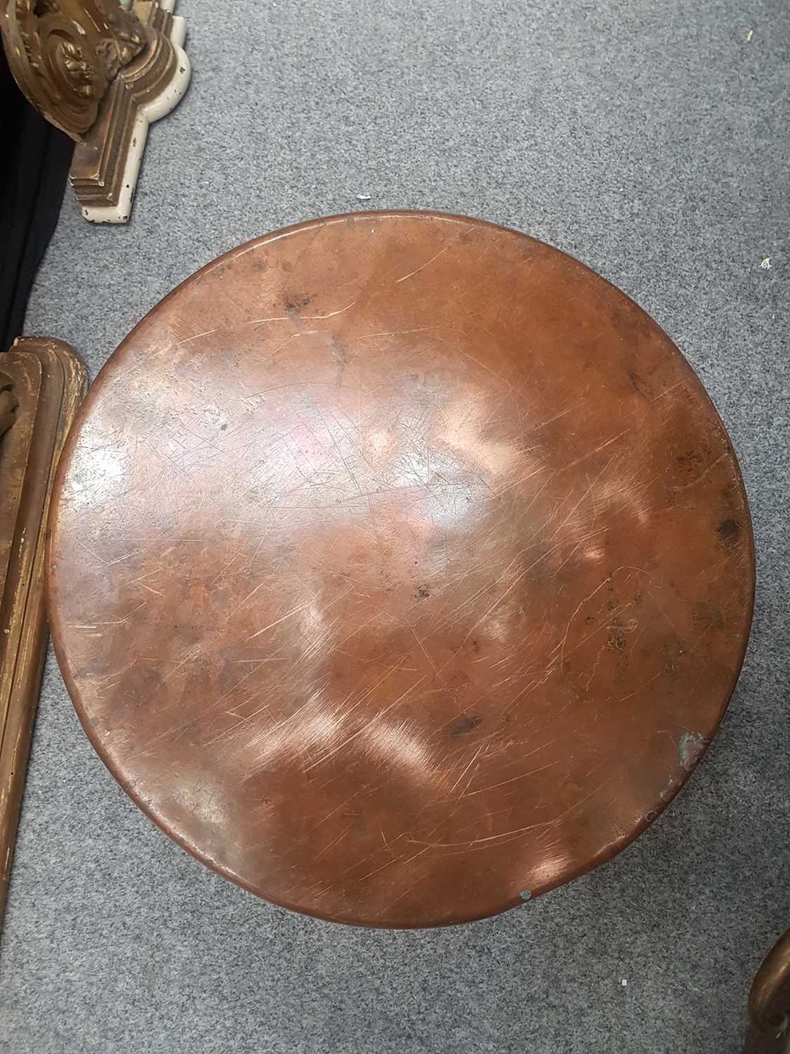 THREE ANTIQUE COPPER ROLL-TOP PANS AND A RIVETED COPPER PLANTER - Image 3 of 5