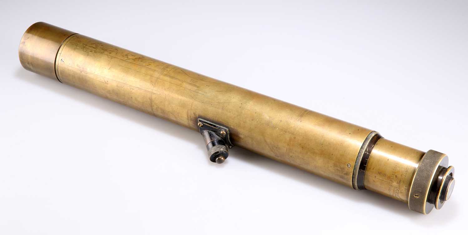 A WORLD WAR I BRASS GUNSIGHTING TELESCOPE