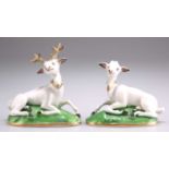 A CHAMBERLAINS WORCESTER WHITE STAG AND HIND, CIRCA 1825