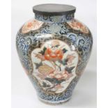 A LARGE JAPANESE IMARI VASE