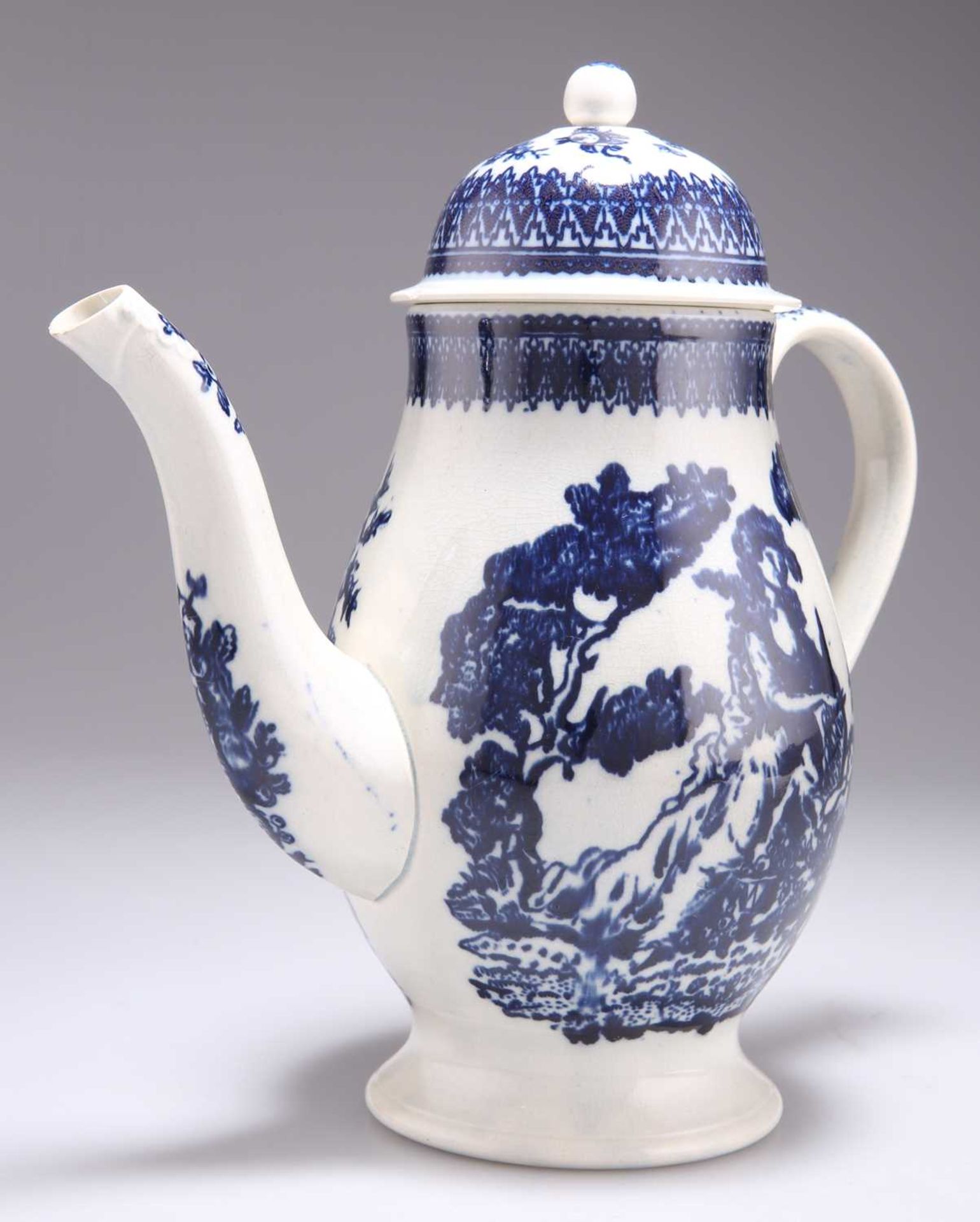 AN EARLY 19TH CENTURY BLUE AND WHITE PEARLWARE COFFEE POT