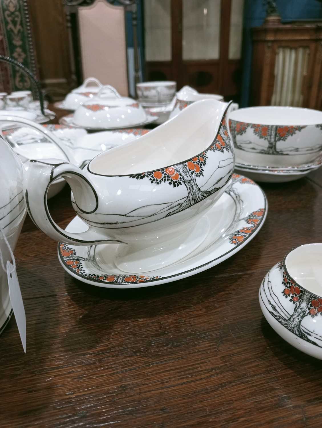 AN EXTENSIVE COLLECTION OF CROWN DUCAL ORANGE TREE PATTERN CHINA - Bild 11 aus 27
