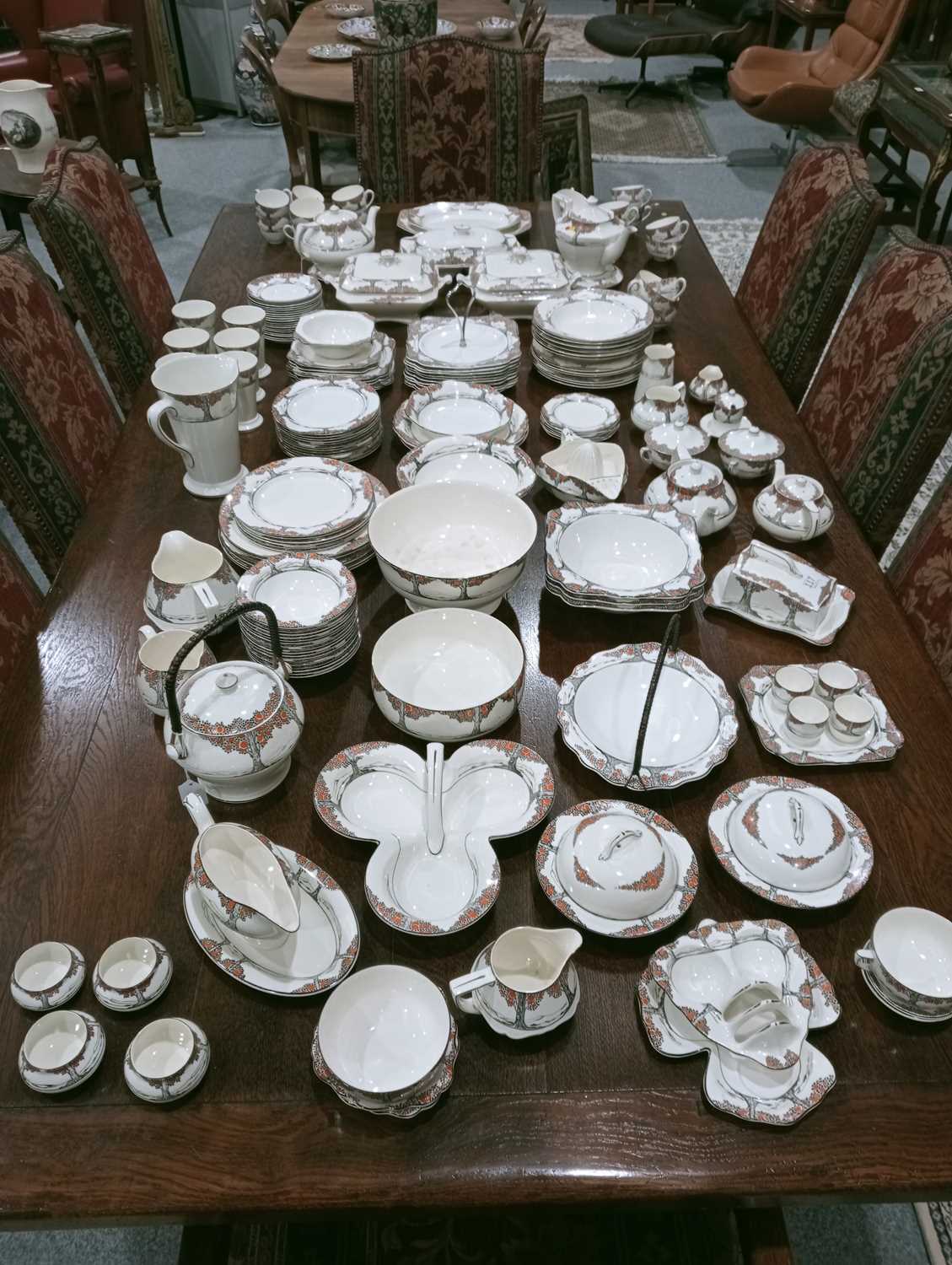AN EXTENSIVE COLLECTION OF CROWN DUCAL ORANGE TREE PATTERN CHINA - Bild 18 aus 27