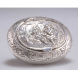 A CONTINENTAL SILVER SNUFF BOX