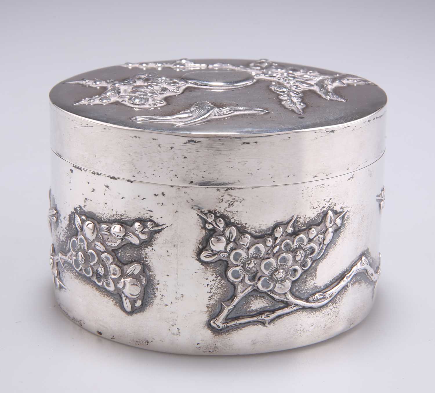 A CHINESE SILVER BOX