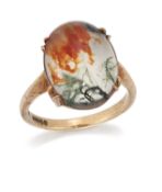 A 9 CARAT GOLD MOSS AGATE RING