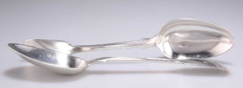 A PAIR OF WILLIAM IV SILVER TABLE SPOONS