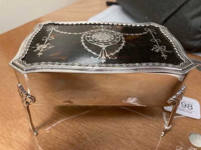 AN EDWARDIAN SILVER AND TORTOISESHELL JEWELLERY BOX - Image 3 of 4