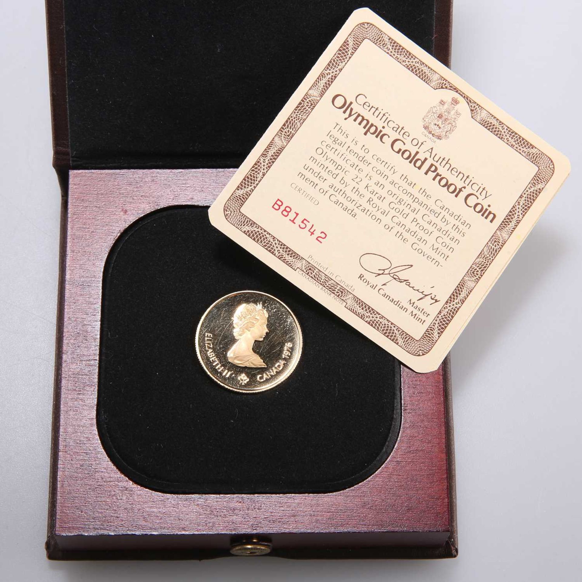 ROYAL CANADIAN MINT, AN OLYMPIC GOLD PROOF COIN, 1976 - Bild 4 aus 4