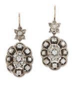 A PAIR OF EARLY 20TH CENTURY DIAMOND CLUSTER PENDANT EARRINGS