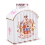 A CHINESE EXPORT-STYLE TEA CADDY