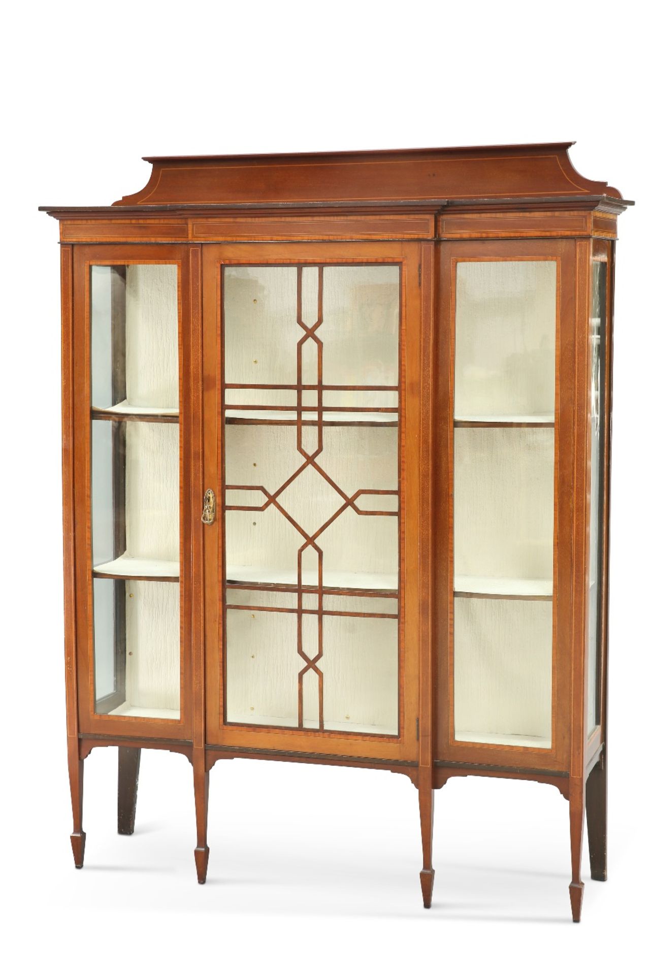 AN EDWARDIAN SATINWOOD INLAID MAHOGANY VITRINE