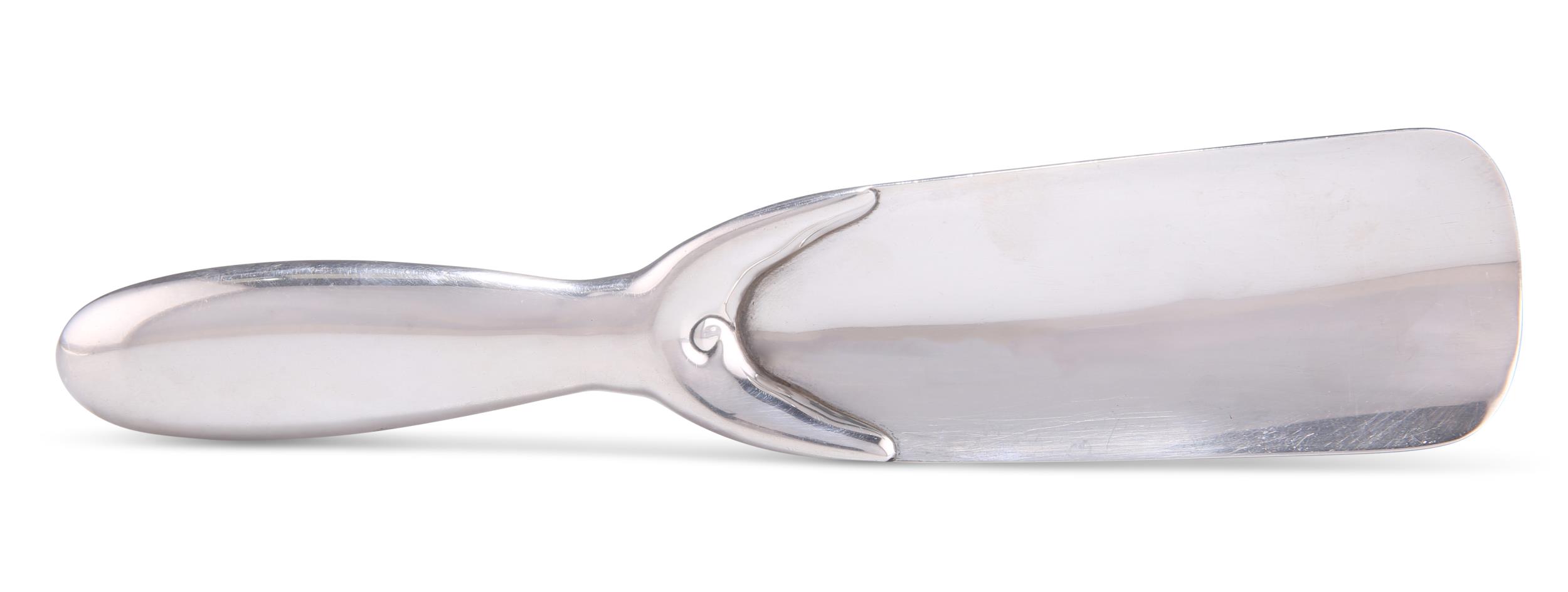 AN AMERICAN STERLING SILVER SHOE HORN
