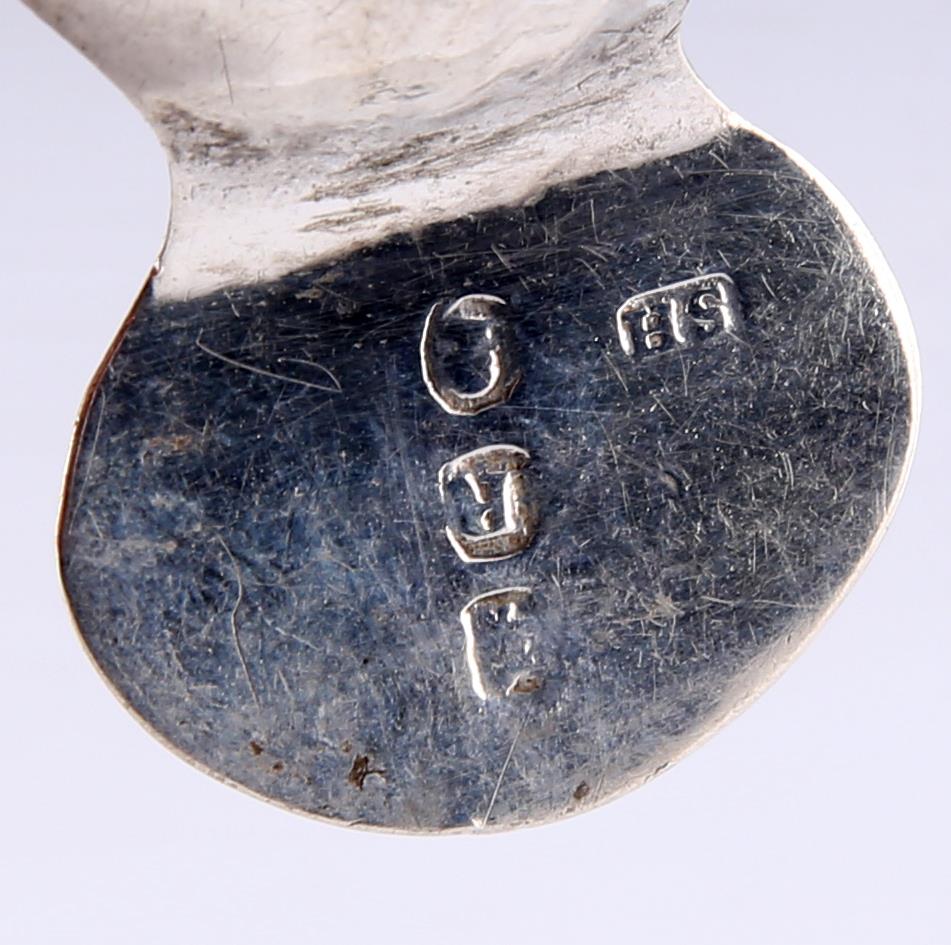 A GEORGE III SILVER CADDY SPOON - Image 2 of 2