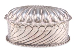 A VICTORIAN SILVER SNUFF BOX