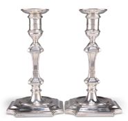 A PAIR OF EDWARDIAN SILVER CANDLESTICKS