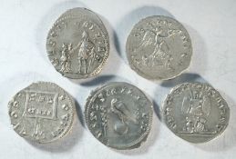 5x silver antoninianii of Gallienus (253 - 268 CE) consisting of: Eagle on globe between two