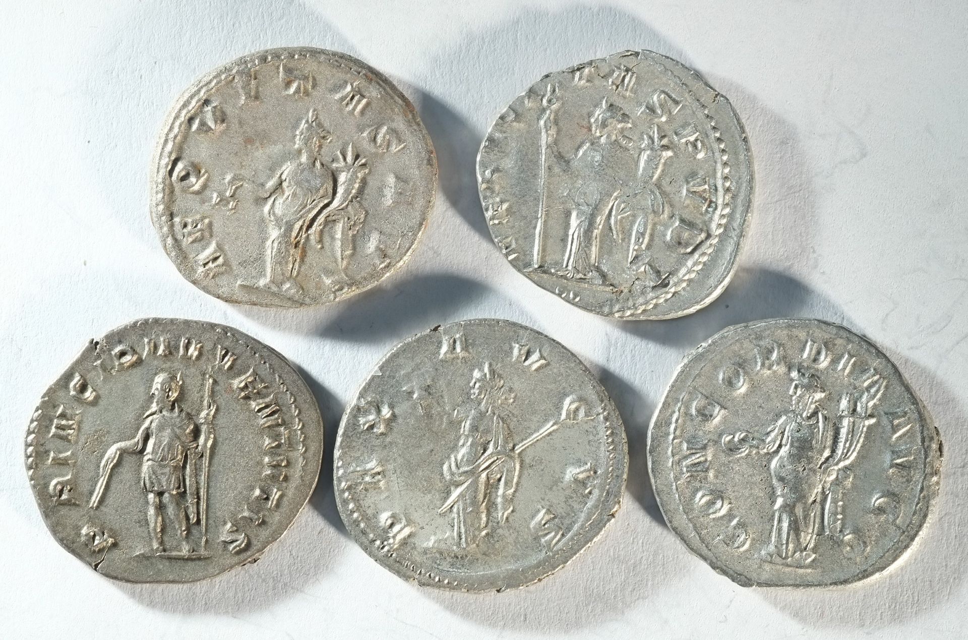 5x silver antoninianii of Volusian (251 - 253 CE) - Bild 2 aus 2