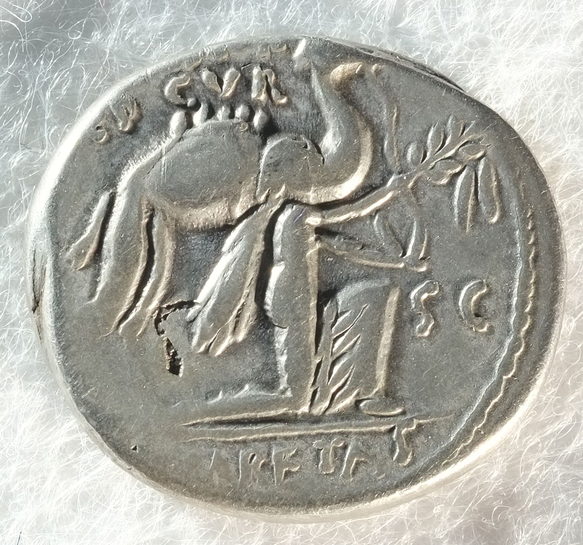 Roman Republican silver denarius, M. Aemilius Scaurus and P. Plautius Hypsaeus - Bild 2 aus 2