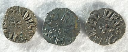 Anglo Saxon, 3x Ae stycas consisting of: Eanred (840 - 841 CE), Obv: EANRED REX. Rev: +MONNE, moneye