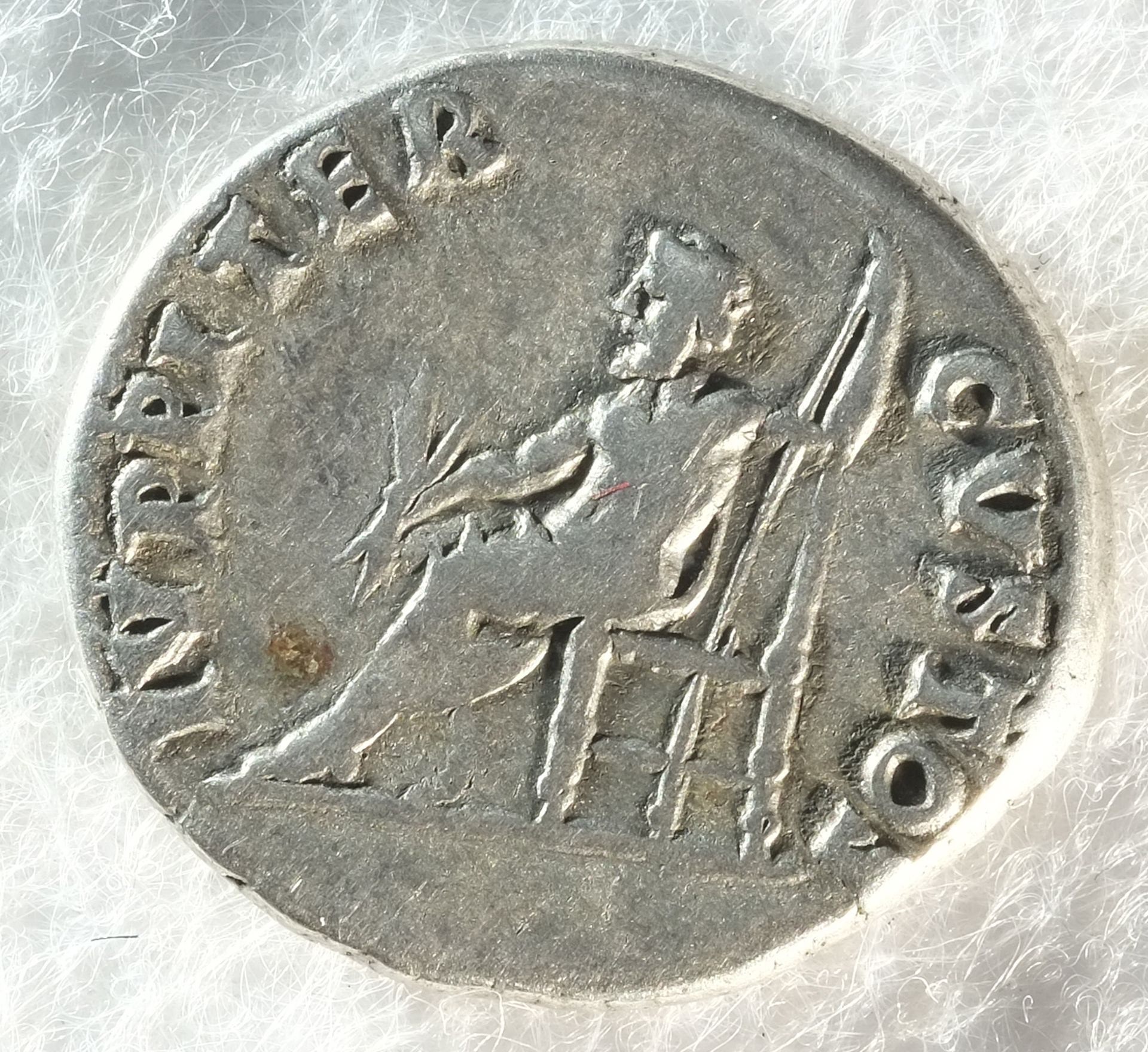 Nero (54 - 68 CE) silver denarius - Bild 2 aus 2