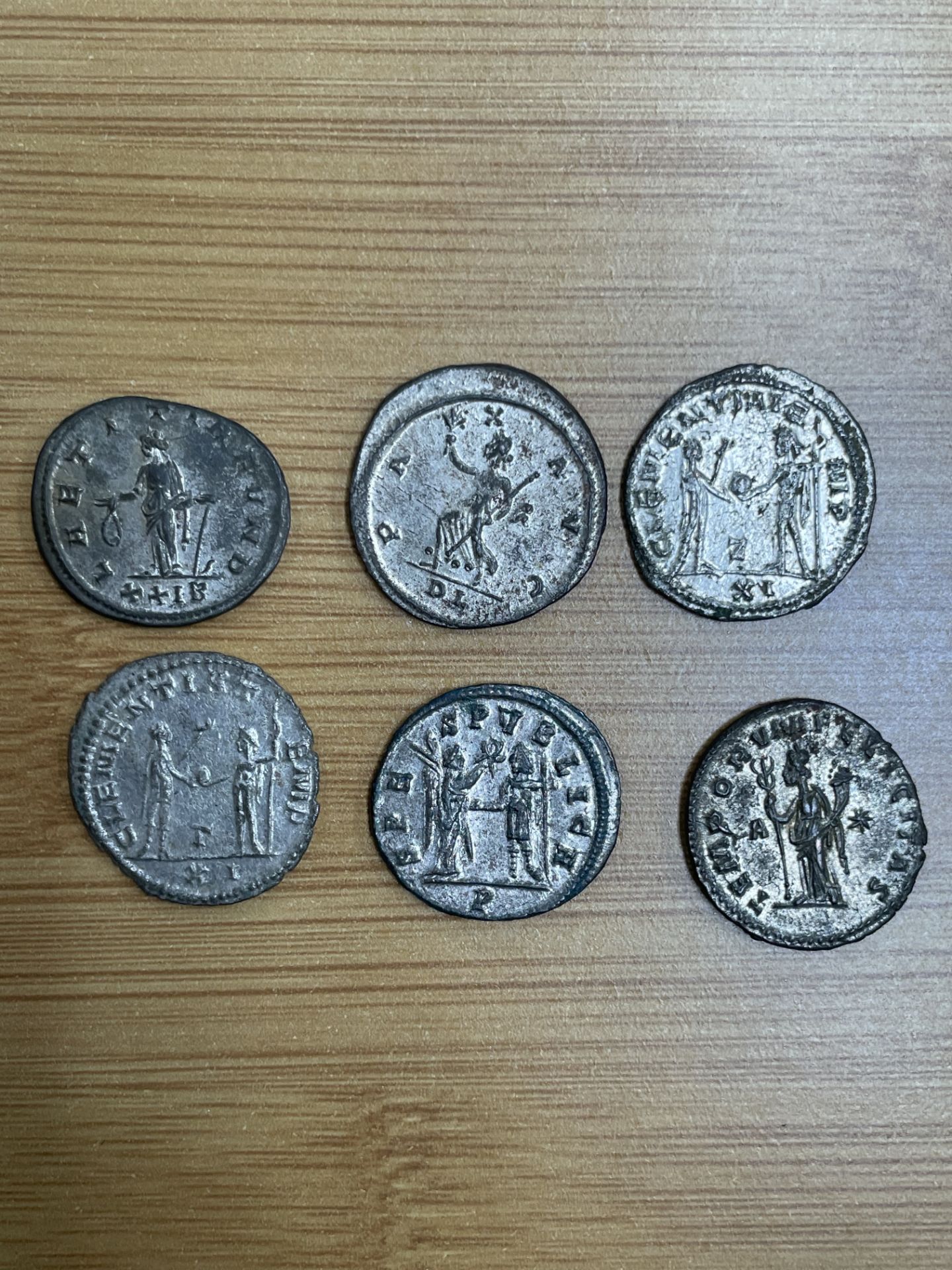6x Ae antoninianii of Tacitus (275 - 276 CE) consisting of reverse types: AEQVITAS AVG, Aequitas - Bild 2 aus 2