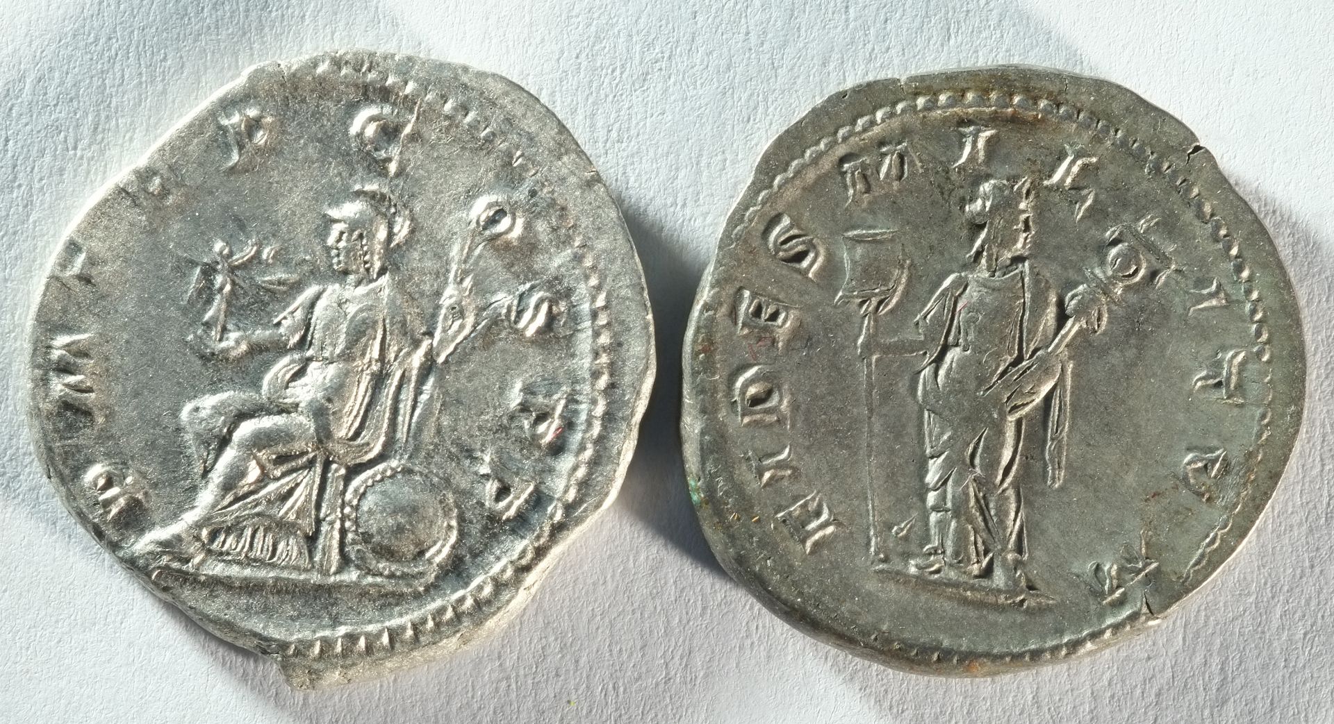 2x Elagabalus (218 - 222 CE) silver antoninianii - Bild 2 aus 2
