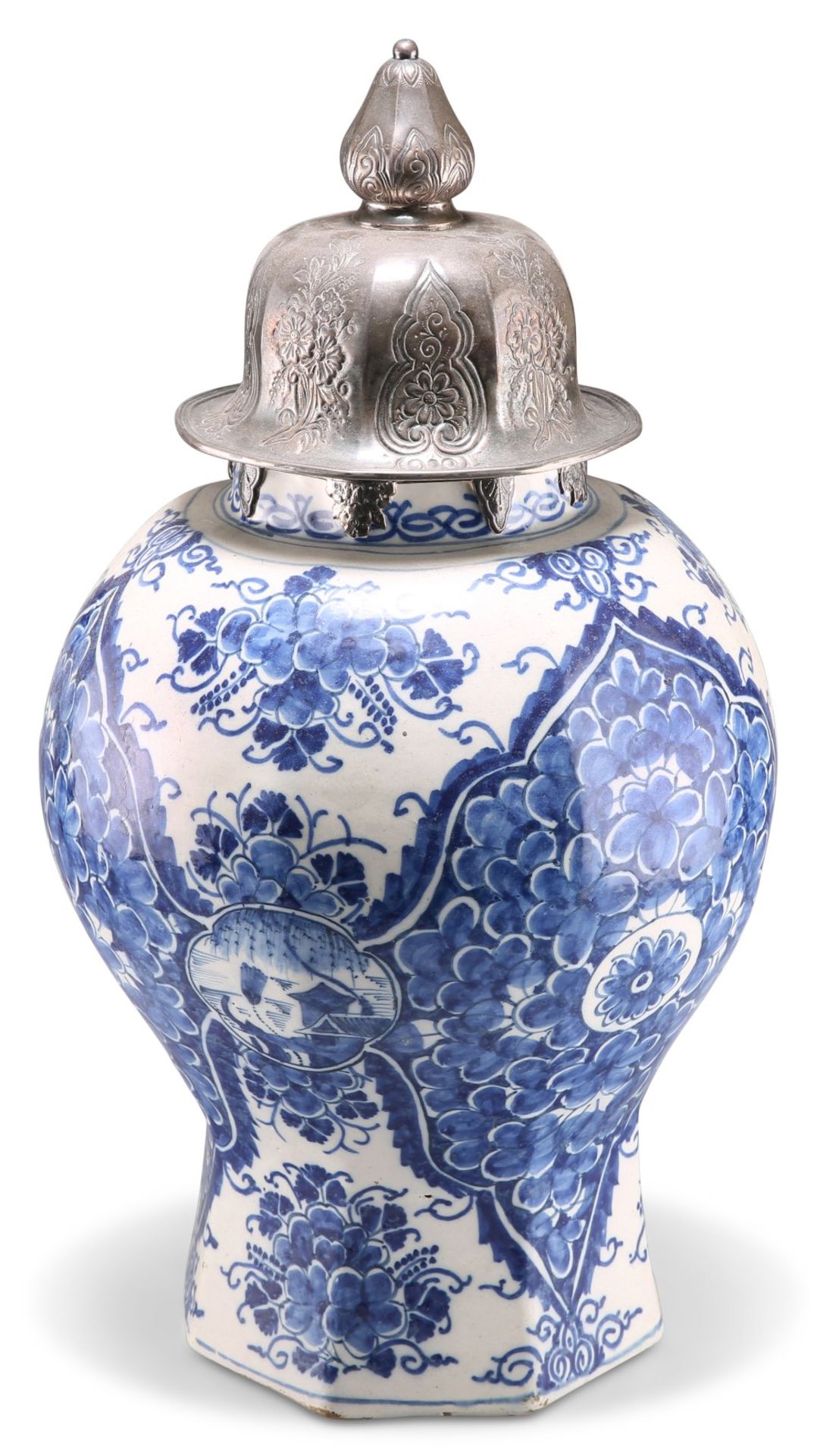 A LARGE 18TH CENTURY DUTCH DELFT BLUE AND WHITE VASE, inverted baluster form with octagonal neck rim