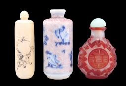 THREE CHINESE SNUFF BOTTLES, comprisingÿA CAMEO GLASS SNUFF BOTTLE, decorated with character symbols