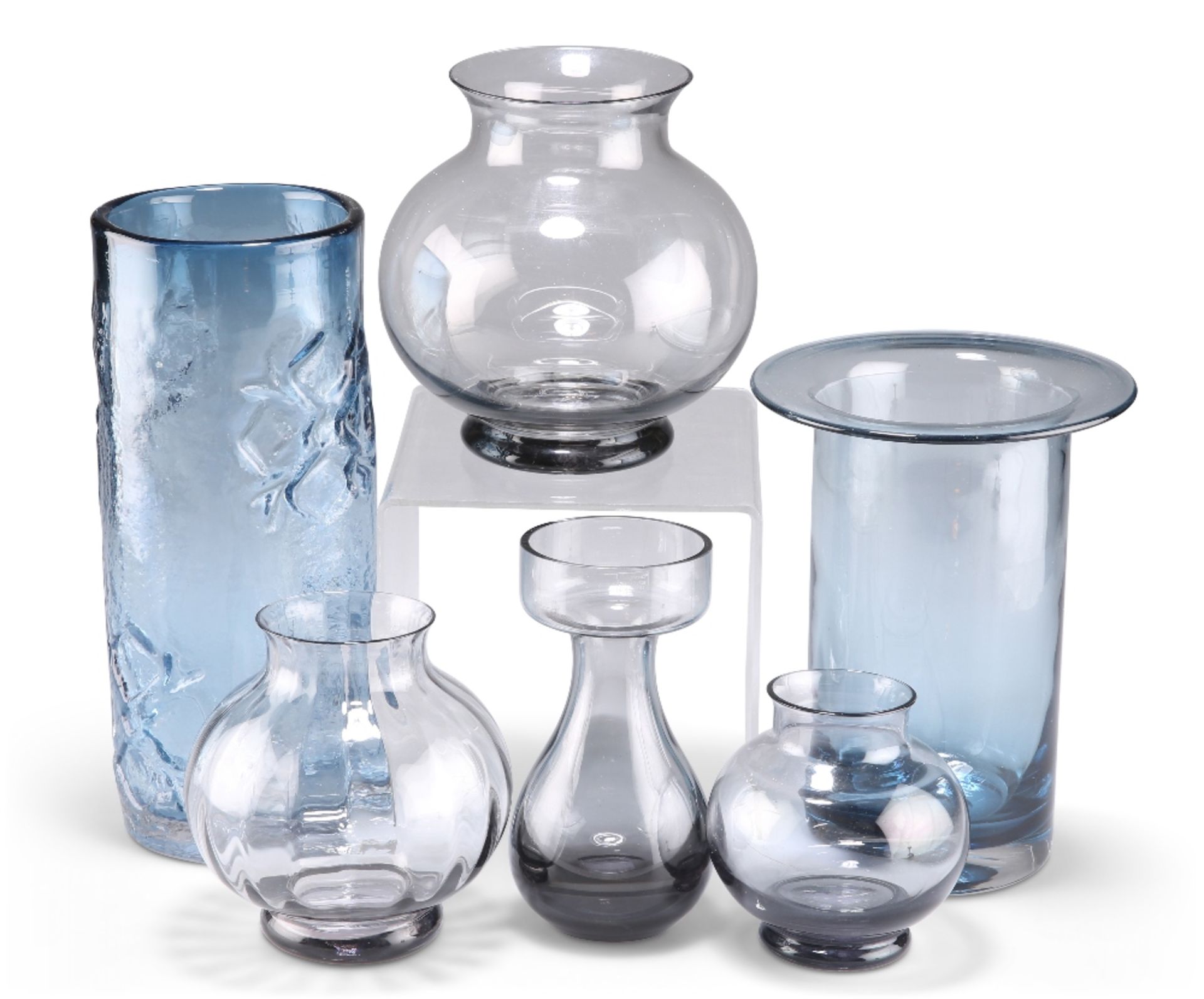 SIX PIECES OF WEDGWOOD ART GLASS, comprisingÿTHREE FRANK THROWER ORSON VASES,ÿ15.5cm, 13cm and 10.