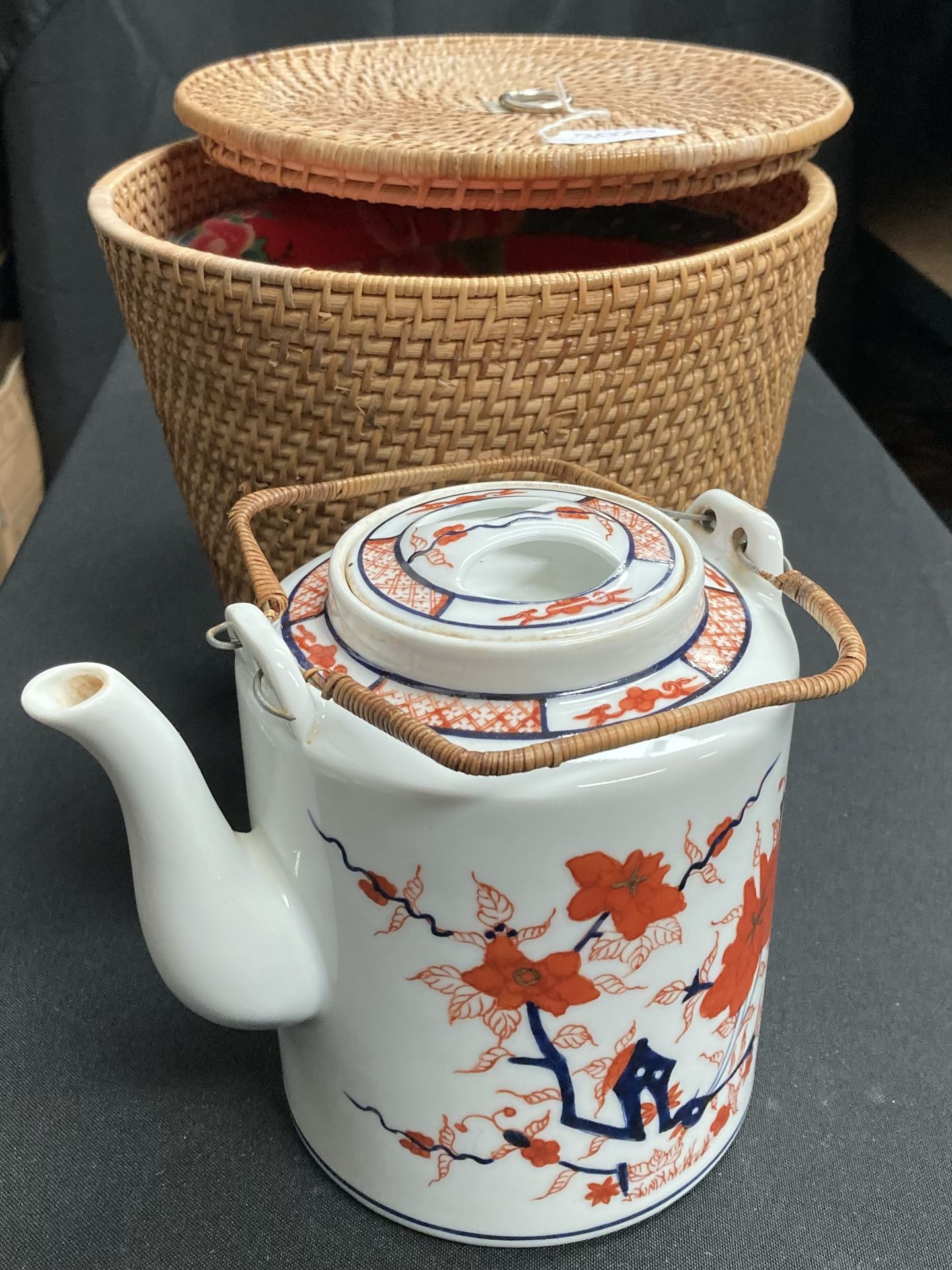 A 20th century Chinese Imari porcelain teapot