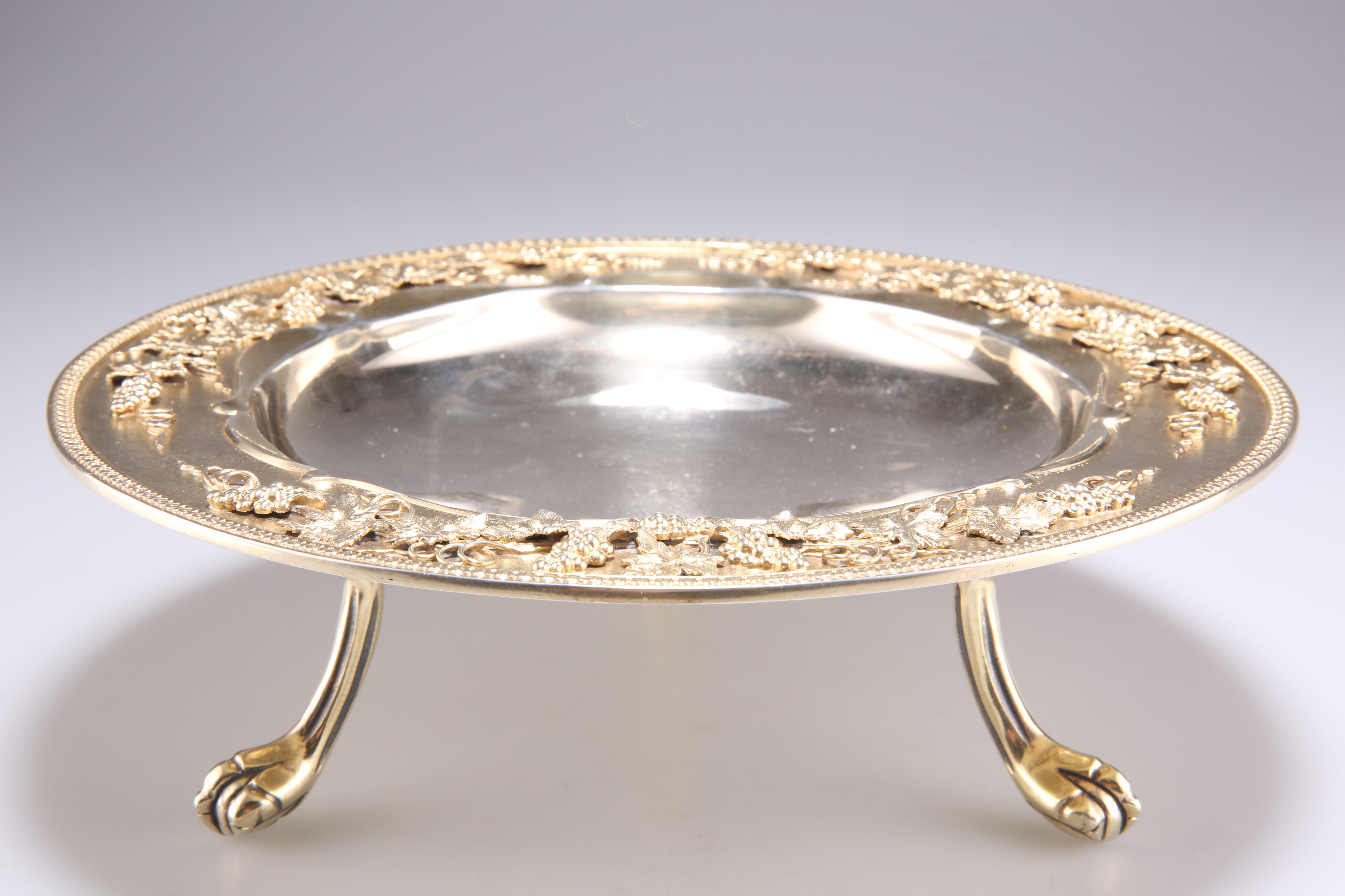 A FINE GEORGE V PARCEL-GILT SILVER FRUIT STAND