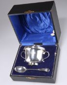 A GEORGE V SILVER PORRINGER CUP, COVER AND SPOON