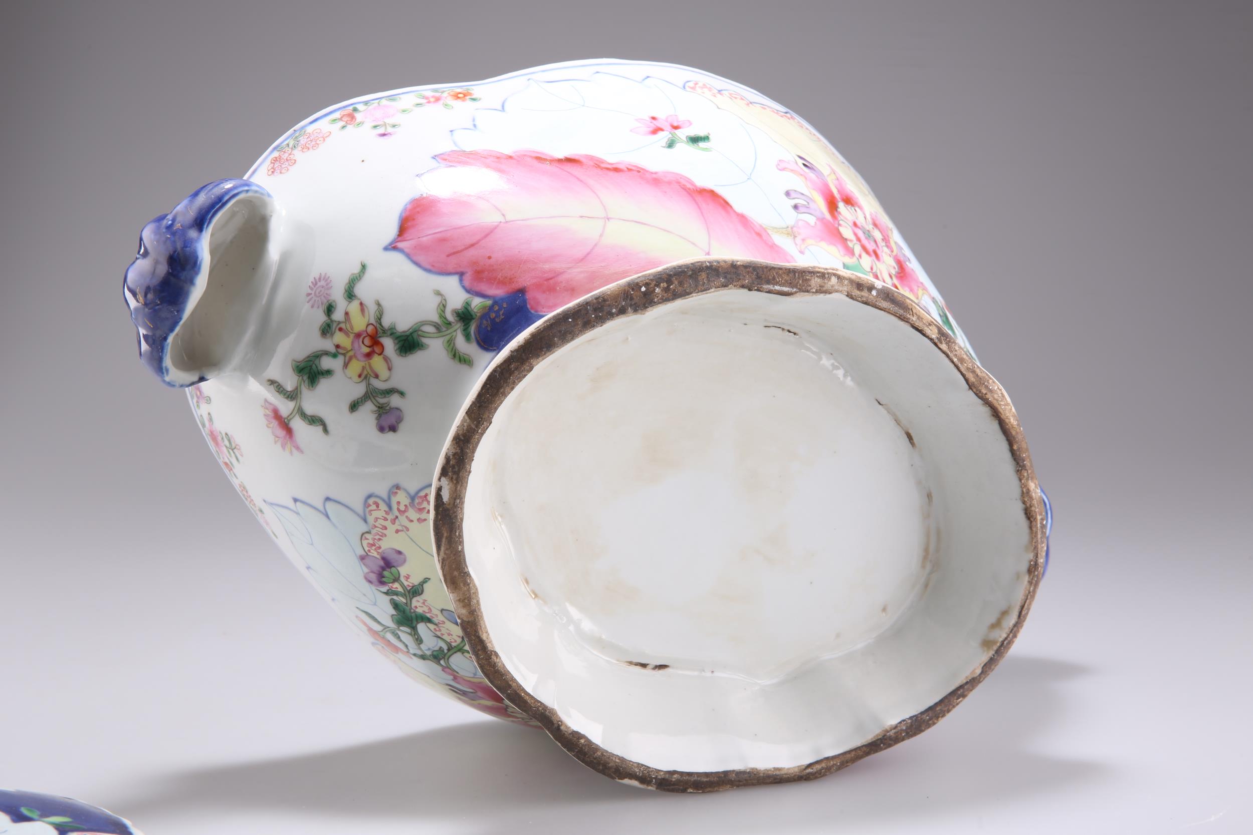 A TOBACCO LEAF TUREEN AND COVER, IN CHINESE EXPORT STYLE - Image 3 of 3