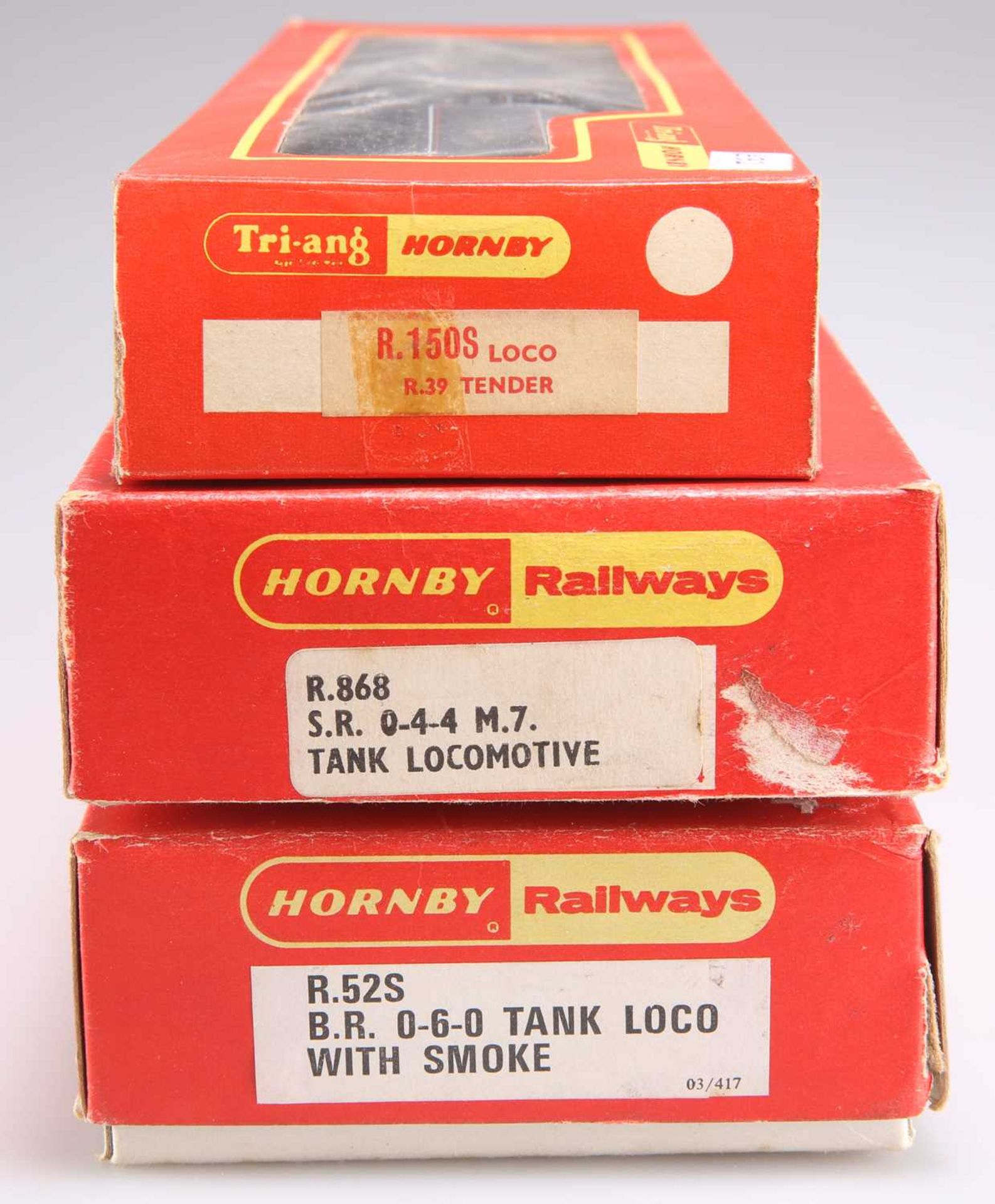 TWO HORNBY OO GAUGE BOXED LOCOMOTIVES AND A TRI-ANG HORNBY BOXED LOCOMOTIVE MODEL - Bild 2 aus 2