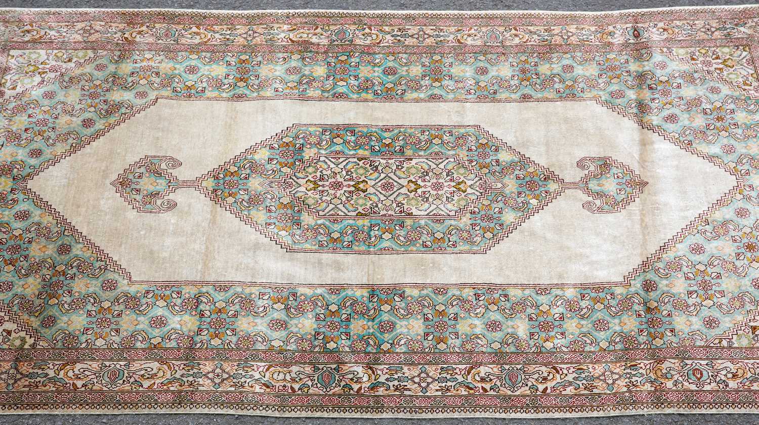 A NEAR PAIR OF SILK KASHMIR RUGS - Image 2 of 4