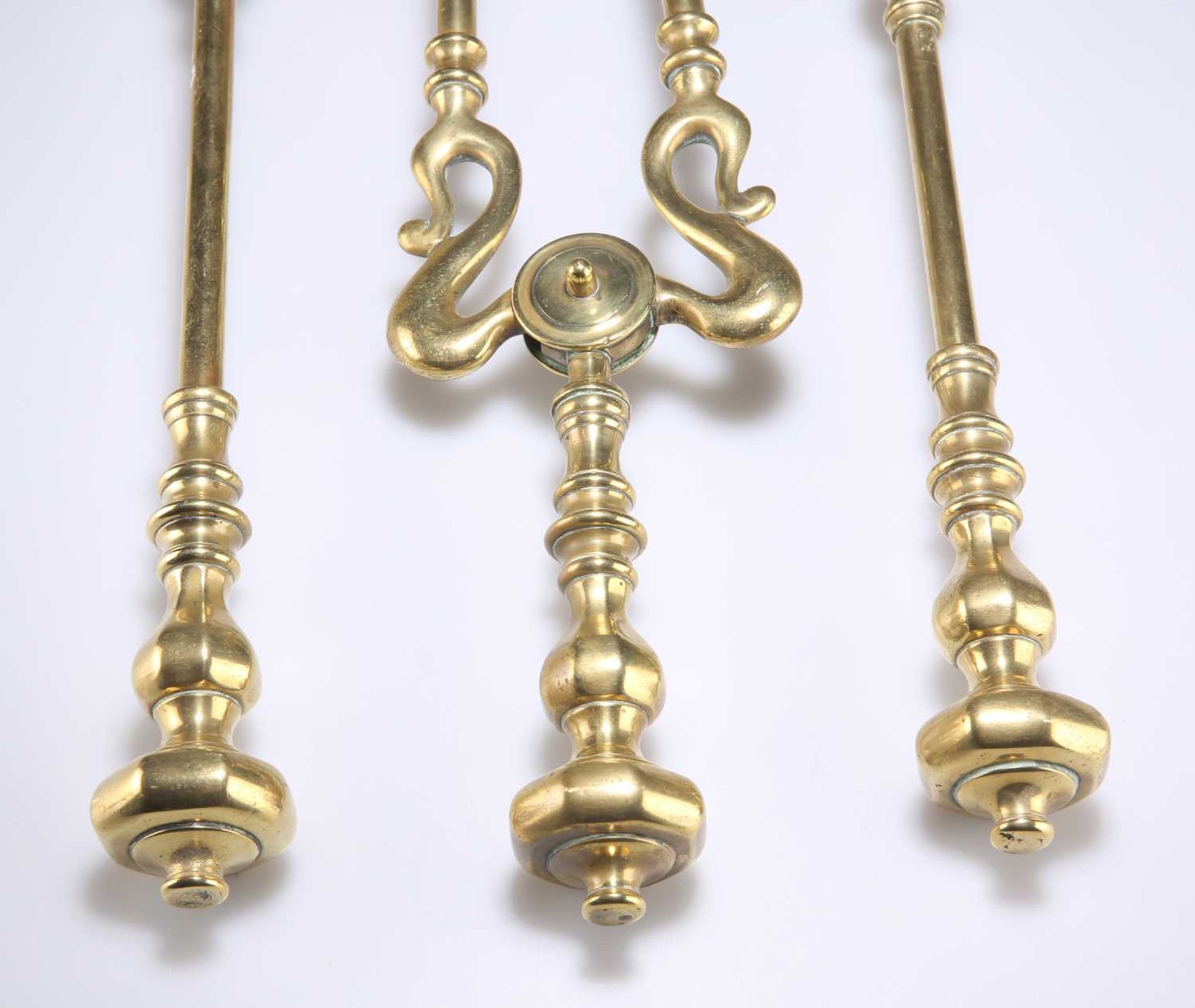 A SET OF 19TH CENTURY BRASS FIRE IRONS - Image 2 of 2