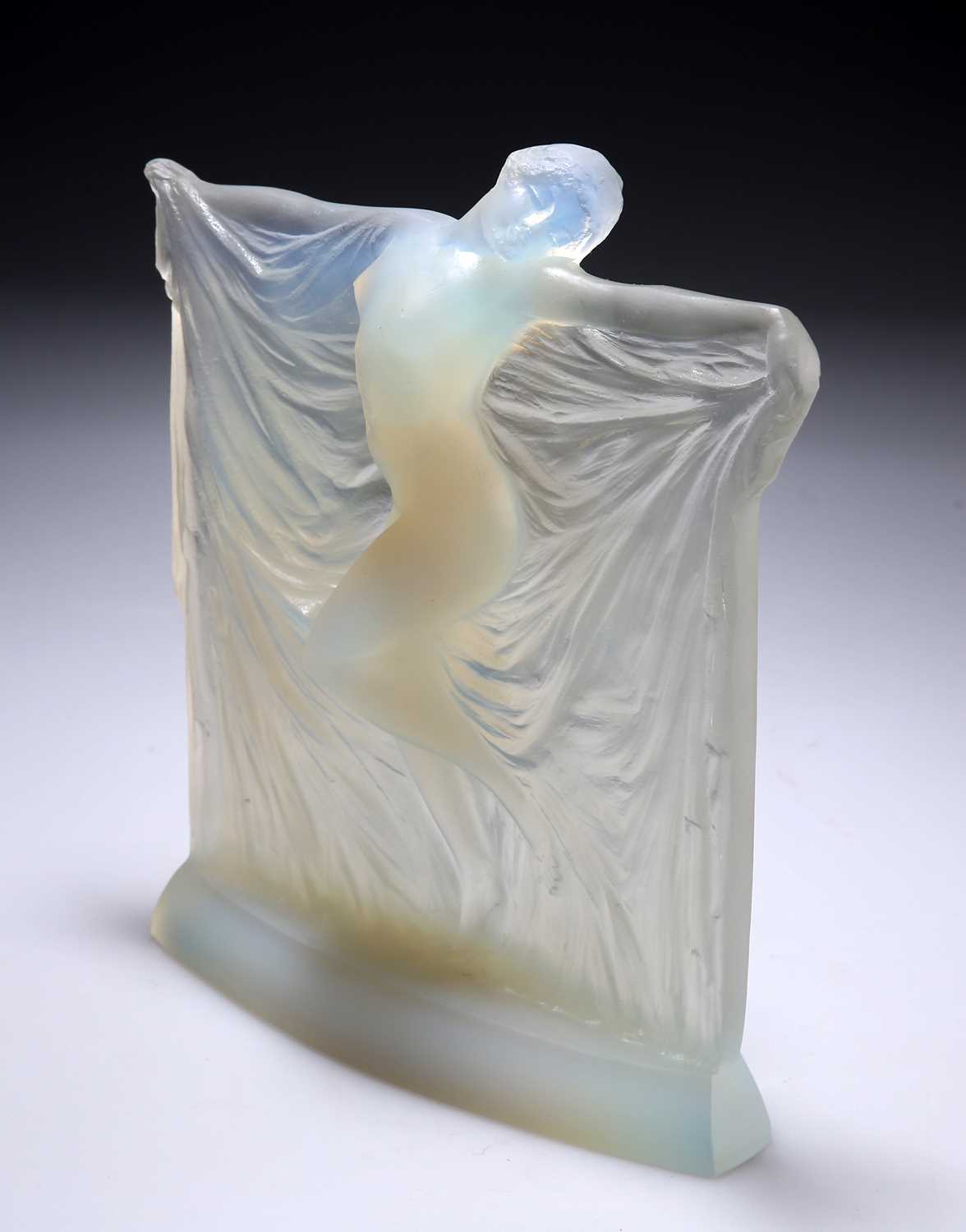 RENÉ LALIQUE (FRENCH, 1860-1945), 'THAIS', AN OPALESCENT GLASS STATUETTE, DESIGNED 1925 - Image 3 of 5